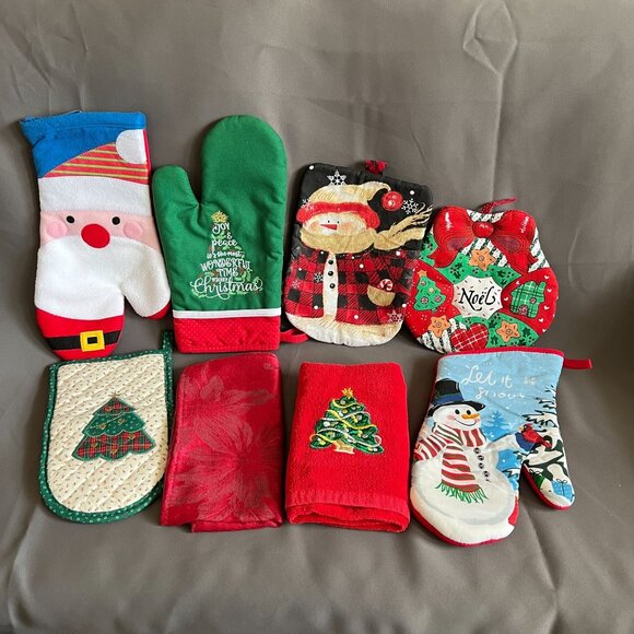Other Other - Set Of 8 Christmas-Themed Oven Mitts Pot Holders & Towels Featuring Santa Snowme